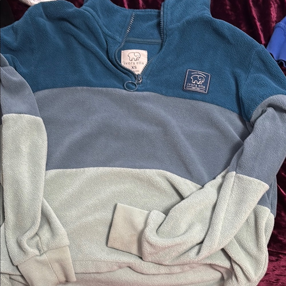 Ivory Ella Men's Blue and Gray Sweater